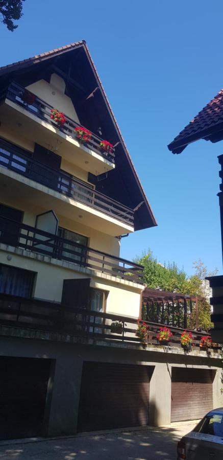 Apartament Kalinderu K1 Буштені Екстер'єр фото